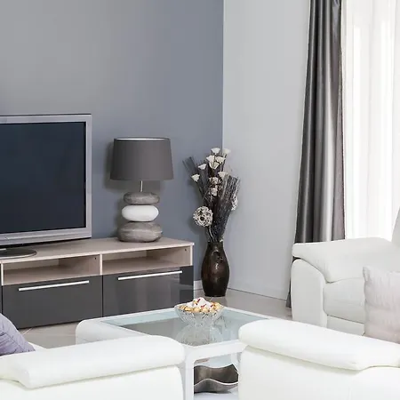 Apartment Logan Kaštela