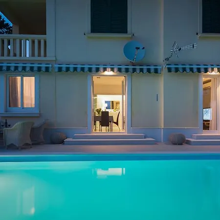 Apartment Logan Kastela